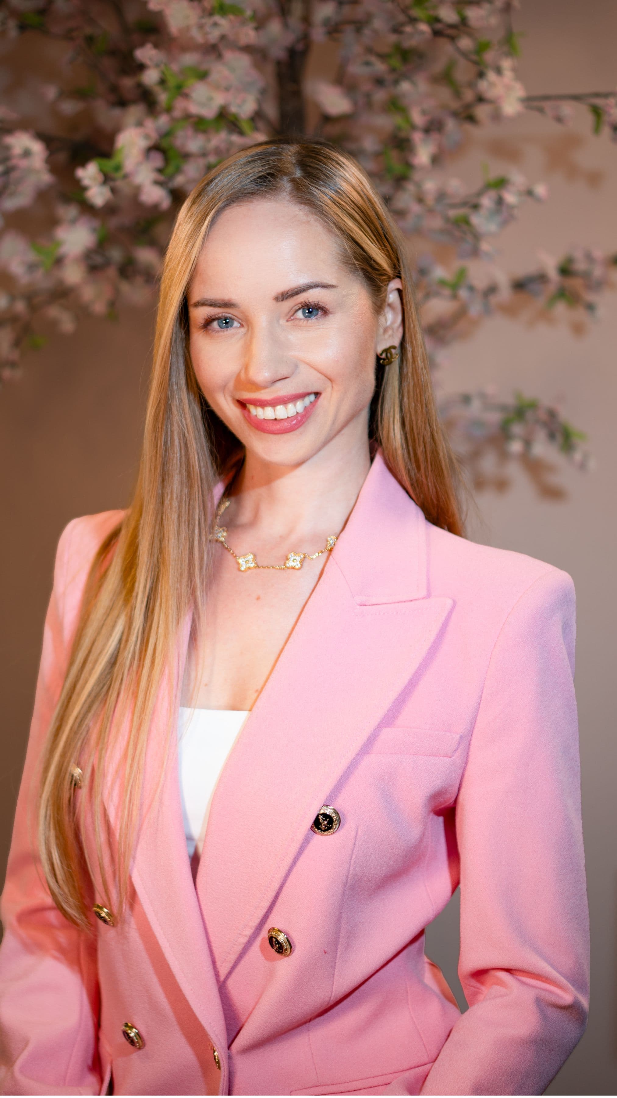 Angela Andronache headshot